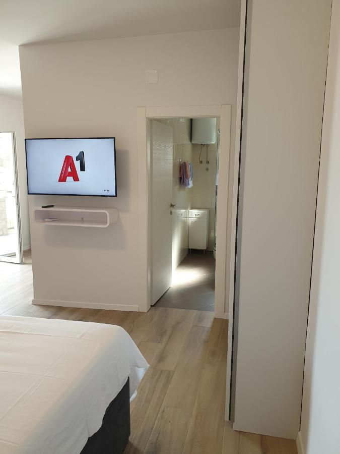 Apartments Vinka Jelsa  Eksteriør bilde